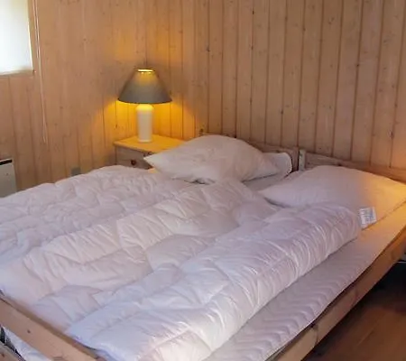 Four-bedroom Holiday In Vaeggerlose 17 * Bøtø By