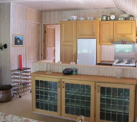 Four-bedroom Holiday In Vaeggerlose 17 Bøtø By