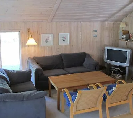 Four-bedroom Holiday In Vaeggerlose 17